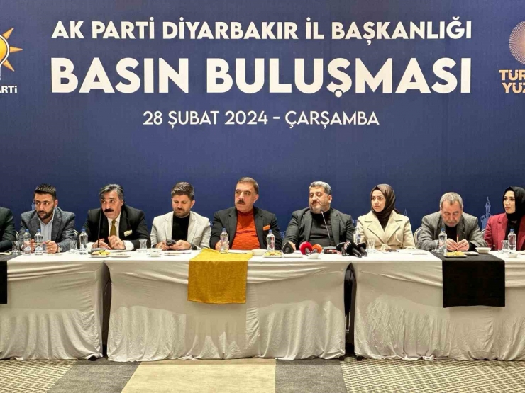 Ak Parti Diyarbakır İl Başkanı Raşit Ocak Basın Mensuplarıyla Bir Araya Geldi