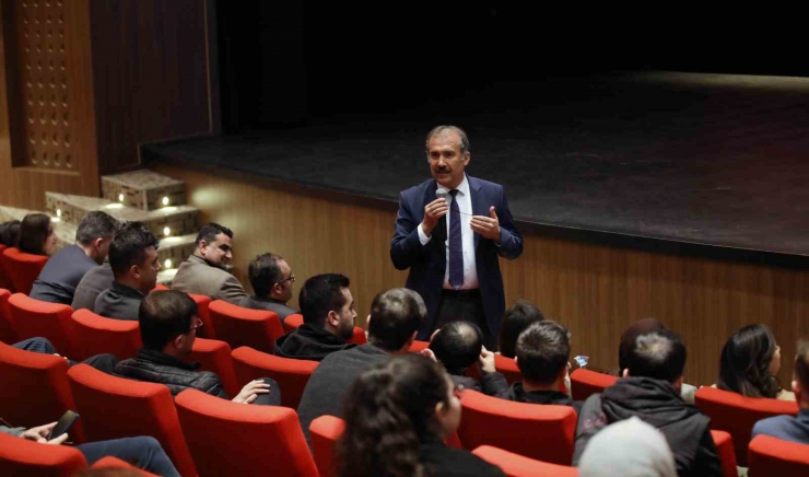 Serkan Kaptan, Gaün Öğrencilerine Tecrübelerini Anlatı