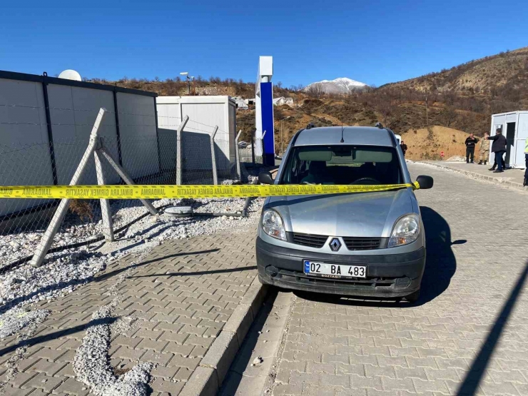 Çelikhan’da Trafik Kazası: 2 Çocuk Yaralandı