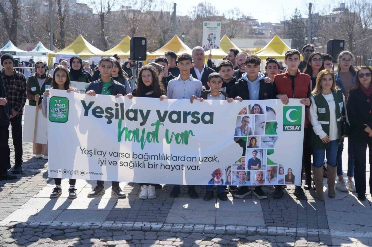 Gaziantep’te Yeşilay Haftası İçin Farkındalık Korteji