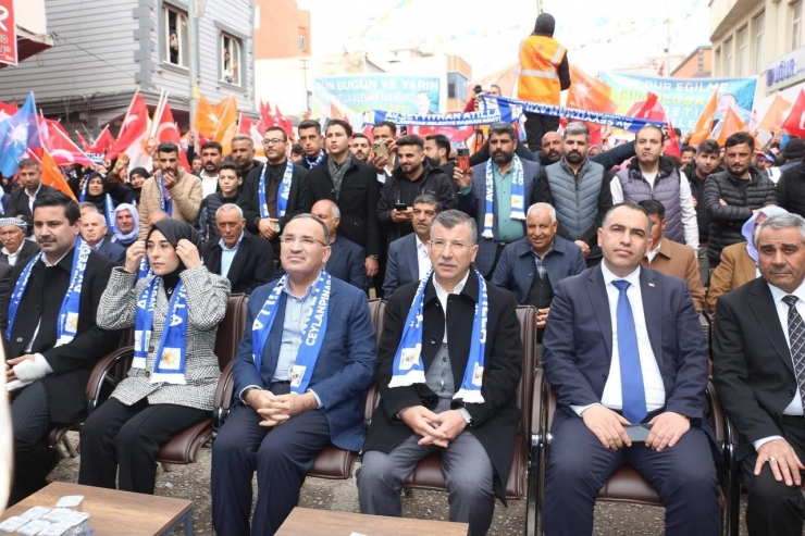 Tbmm Başkanvekili Bekir Bozdağ’ın Yaptığı Açılış Mitinge Dönüştü