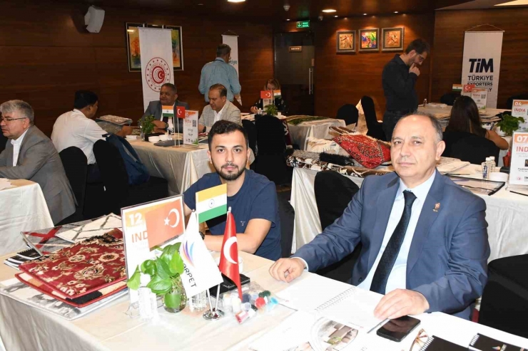 Halıcılar Hindistan’da Yeni Başarı Öyküleri Yazmak İstiyor