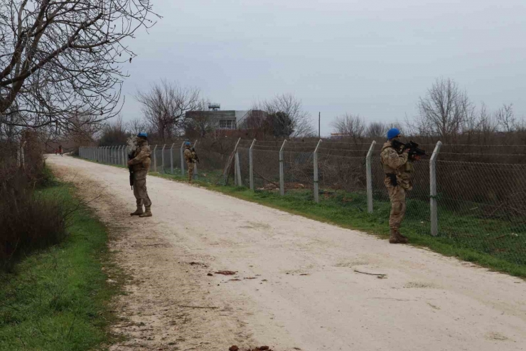 Şanlıurfa’da Terör Operasyonunda Gözaltına Alınan Şüpheliler Jandarmada