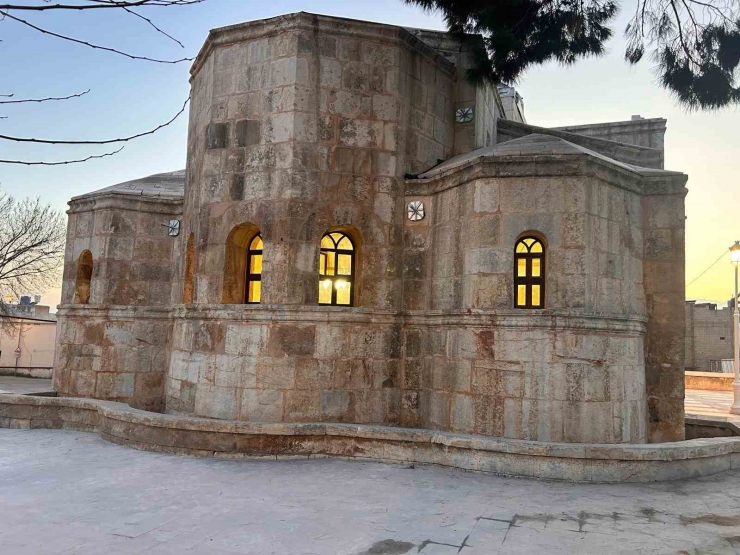 Nizip Fevkani Camii İlk Teravih Namazında İbadete Açılıyor