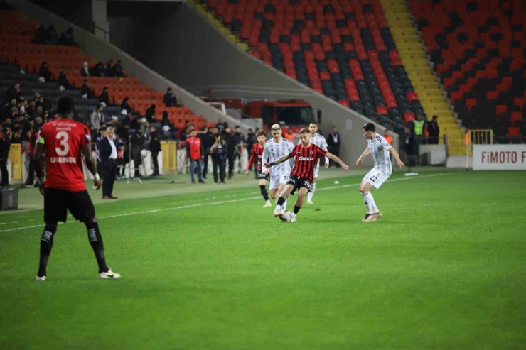 Trendyol Süper Lig: Gaziantep Fk: 1 - Beşiktaş: 0 (maç Devam Ediyor)