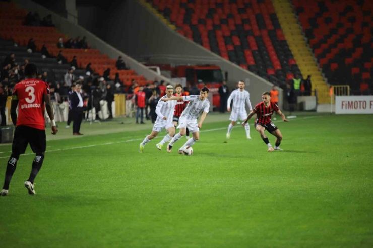 Trendyol Süper Lig: Gaziantep Fk: 1 - Beşiktaş: 0 (maç Devam Ediyor)