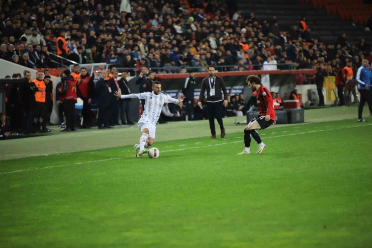 Trendyol Süper Lig: Gaziantep Fk: 1 - Beşiktaş: 0 (maç Devam Ediyor)