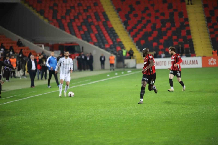 Trendyol Süper Lig: Gaziantep Fk: 1 - Beşiktaş: 0 (maç Devam Ediyor)