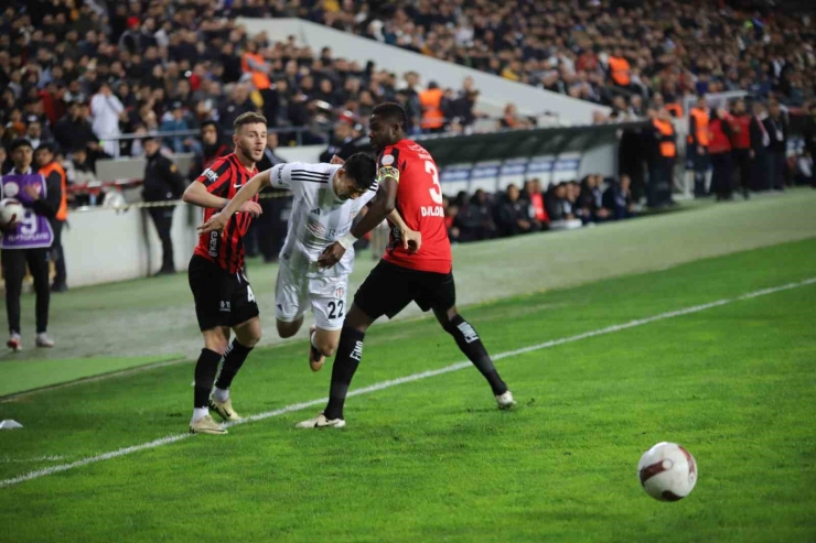 Trendyol Süper Lig: Gaziantep Fk: 1 - Beşiktaş: 0 (maç Devam Ediyor)