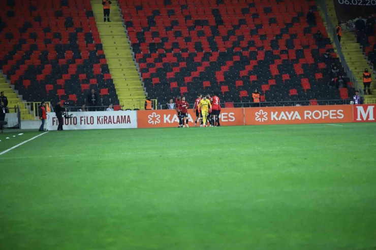 Trendyol Süper Lig: Gaziantep Fk: 1 - Beşiktaş: 0 (maç Devam Ediyor)