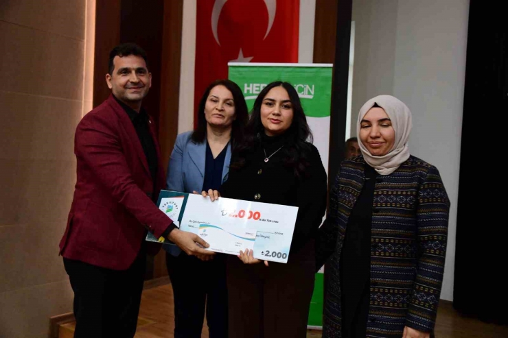 Yeşilyurt’ta İstiklal Marşı’nı Güzel Okuma Yarışması Düzenlendi