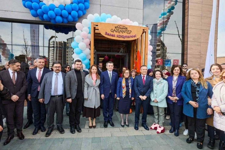 Türkiye Yüzyılı Cumhuriyet Parkı Ve Gaziantep Bebek Kütüphanesi Açıldı