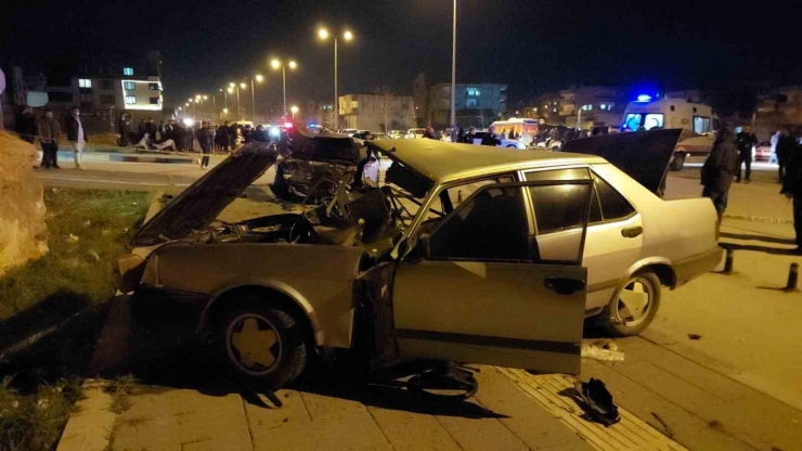 Gaziantep’te 2 Otomobil Çarpıştı: 7 Yaralı