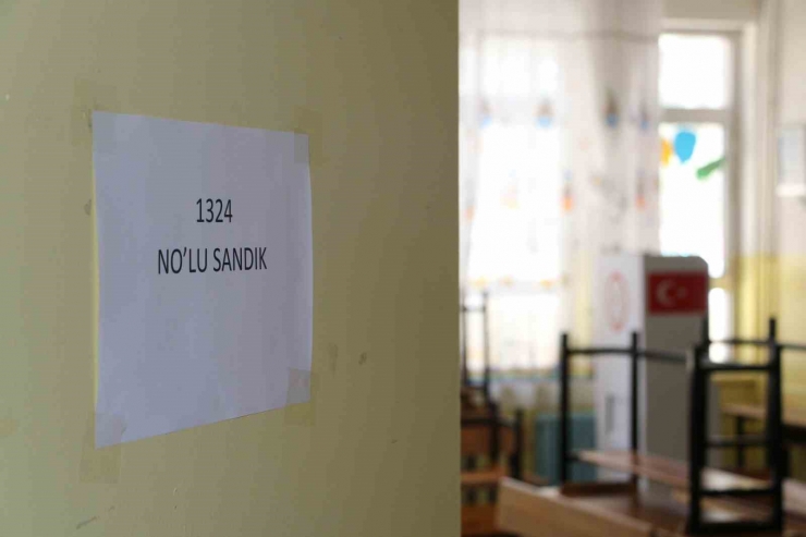 31 Mart Seçimleri İçin Diyarbakır’daki Okullarda 3 Bin 975 Sandık Kuruldu