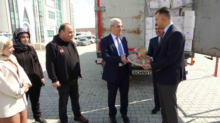 Azerbaycan’dan Deprem Bölgesine Yardım