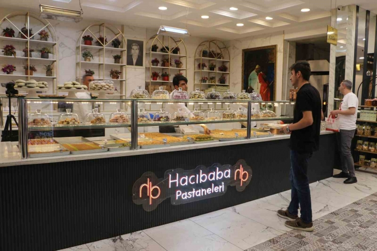 Hacıbaba Pastaneleri Diyarbakır’da Bayram Sürecinde 30 Ton Tatlı Sattı