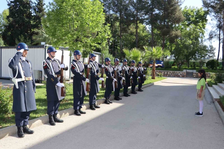 İl Jandarma Komutanı Küçük Ada’yı Tören Mangası Karşıladı