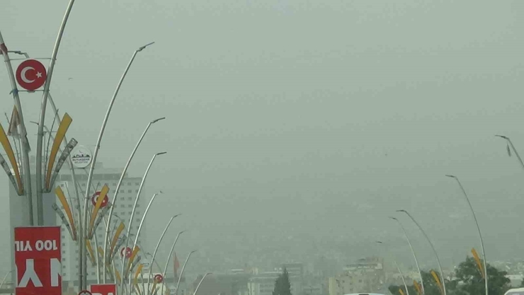 Şanlıurfa’da Toz Taşınımı Etkili Oldu