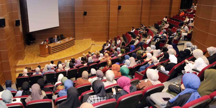 Prof. Dr. Aslan’dan Hz. Peygamber’in Örnekliği Konferansı