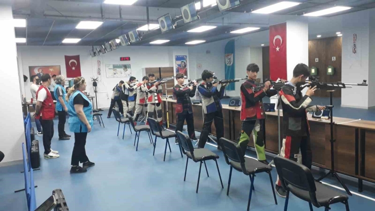 Adıyamanlı Sporcular Atıcılıkta 4 Altın, 2 Gümüş, 1 Bronz Madalya Kazandı