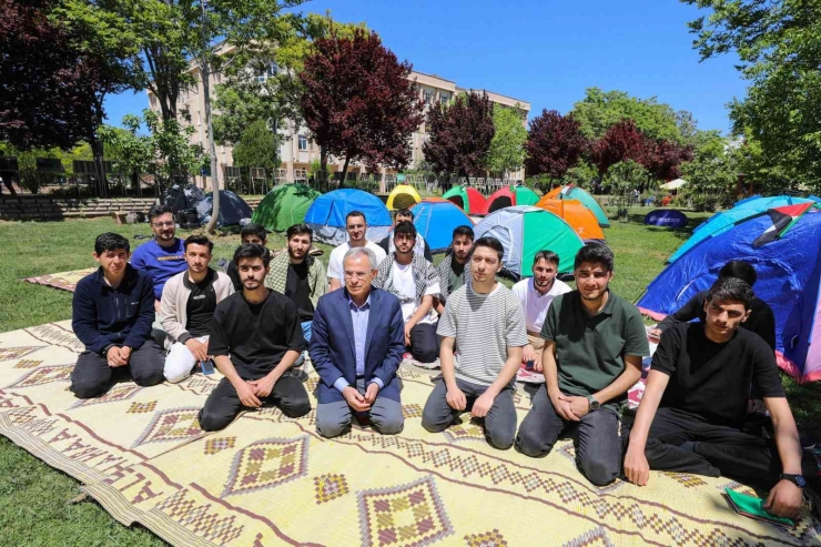 Gaün’de Gazze’ye Destek Amacıyla Oturma Eylemi Düzenlendi