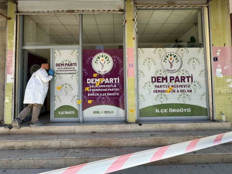 Dem Parti’ye Silahlı Saldırı