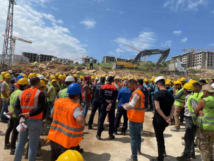 Şantiye Çalışanlarına Yangın Ve Acil Durum Eğitimi Verildi