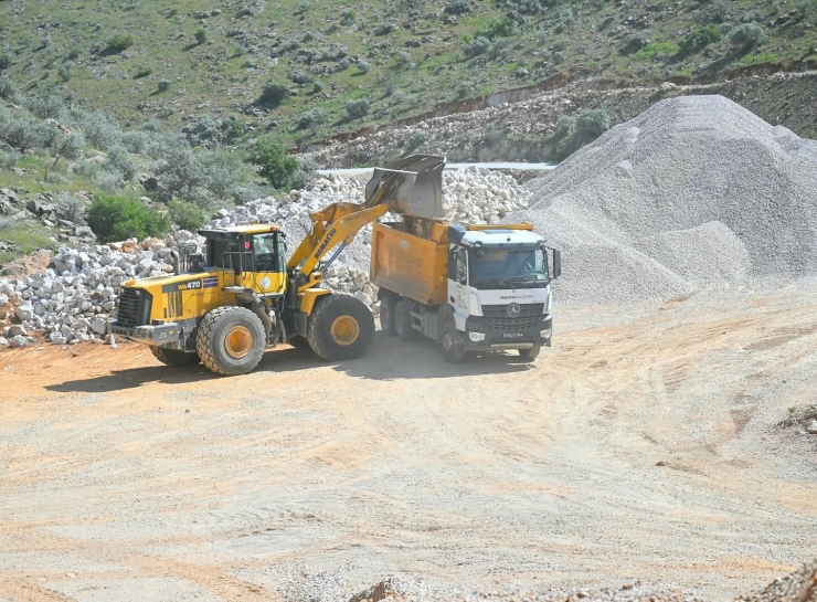 Geçit: “kaliteli Malzemelerle Güçlü Yatırımların Altına İmza Atacağız”