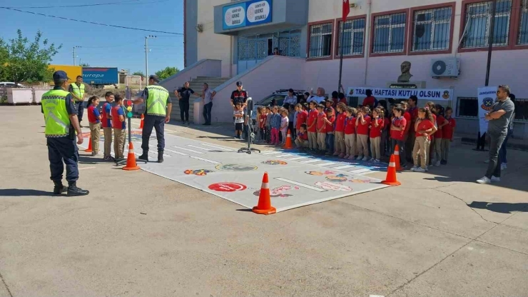 Jandarmadan 485 Öğrenciye Uygulamalı Trafik Eğitimi