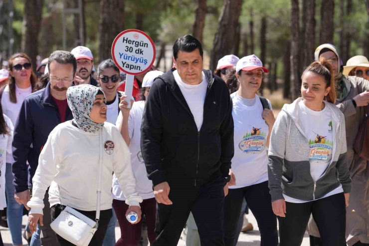 Yılmaz, Sağlıklı Yaşamı Teşvik Etmek İçin Yürüdü