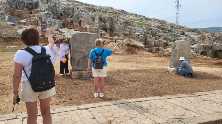 2 Bin 100 Yıllık Steller Perre Antik Kent’te Sergilenecek