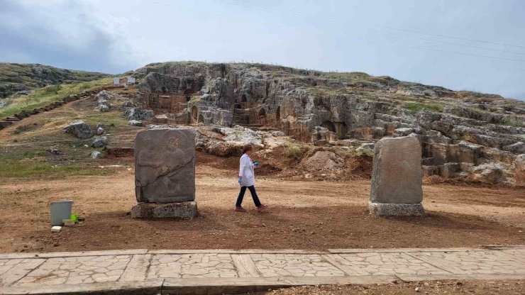 2 Bin 100 Yıllık Steller Perre Antik Kent’te Sergilenecek