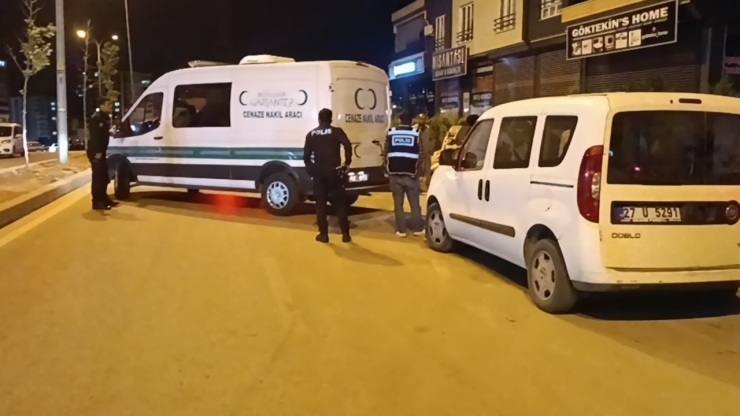 Gaziantep’te Cinnet Getiren Şahıs Dehşet Saçtı: 1 Ölü, 2 Ağır Yaralı