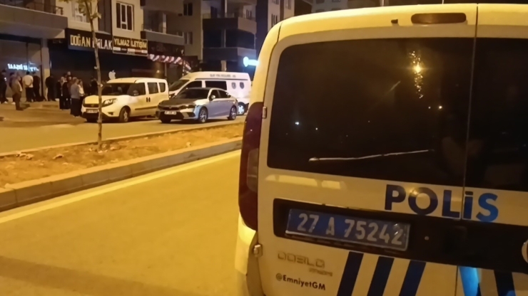 Gaziantep’te Cinnet Getiren Şahıs Dehşet Saçtı: 1 Ölü, 2 Ağır Yaralı