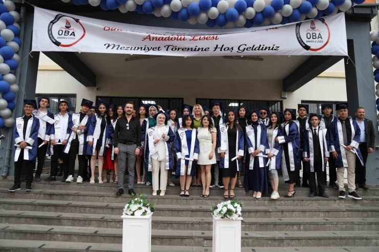 Oba Türkan-ihsan Özgüçlü Anadolu Lisesi İlk Mezunlarını Verdi