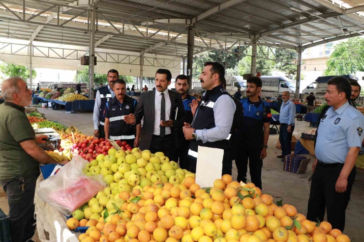 Zabıta Pazar Yerlerini Denetledi