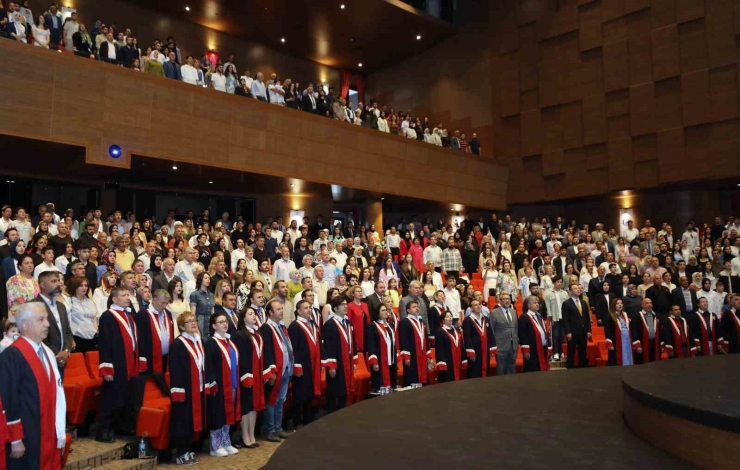 Gaün Tıp Fakültesi Öğrencileri Beyaz Önlüklerini Gururla Giydi