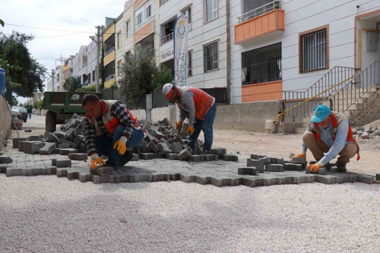 Şehir Merkezindeki Yollar Yenileniyor