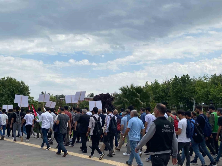 Adıyaman Üniversitesi Öğrencilerinden Gazze’ye Destek