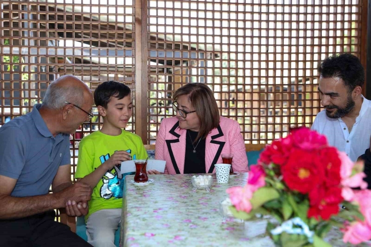 Şahin, Alleben Göleti Civarındaki 6. Etap Hobi Bahçesinin Müjdesini Verdi