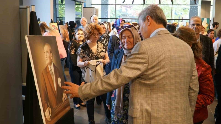 Kadınlardan, Hayata Renk Katan Sergi