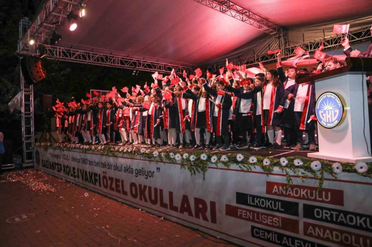 Gkv Özel İlkokulu 60. Yıl Mezunlarını Uğurladı