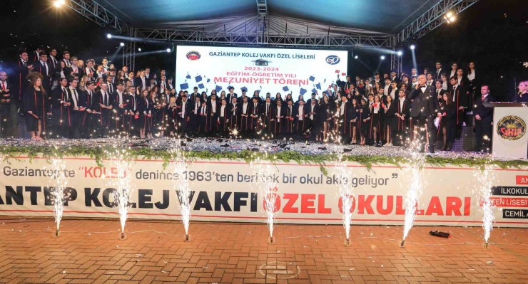 Gkv Özel Liseleri 60. Yıl Mezunlarını Uğurladı