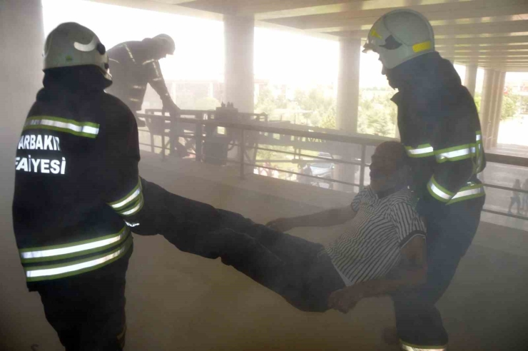 İtfaiyeden Hastanede Yangın Tatbikatı