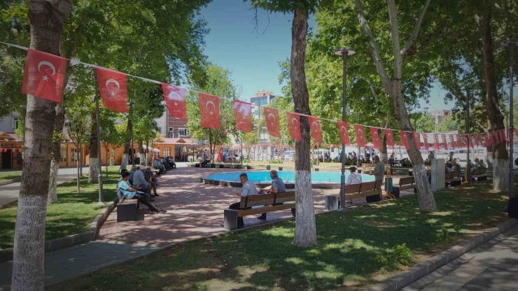 Adıyaman’da Sıcak Hava Etkisini Sürdürüyor