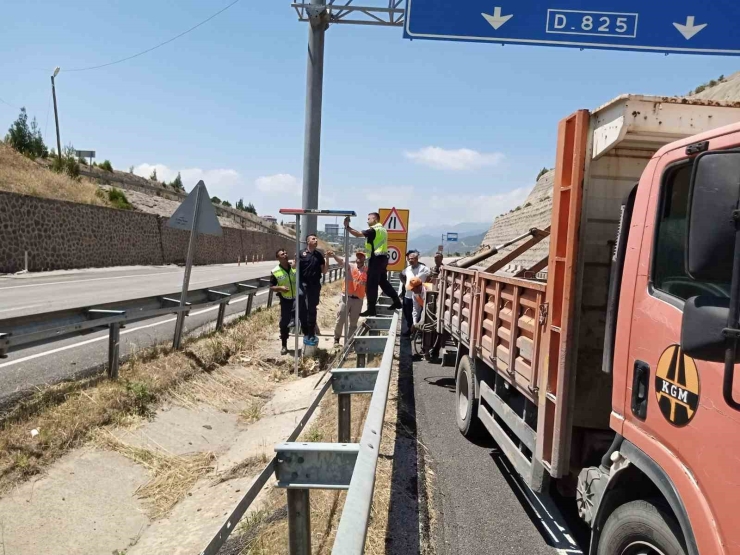 Gaziantep Jandarma Çakarlı Tepe Lambası İle Kazaları Azaltmayı Hedefliyor