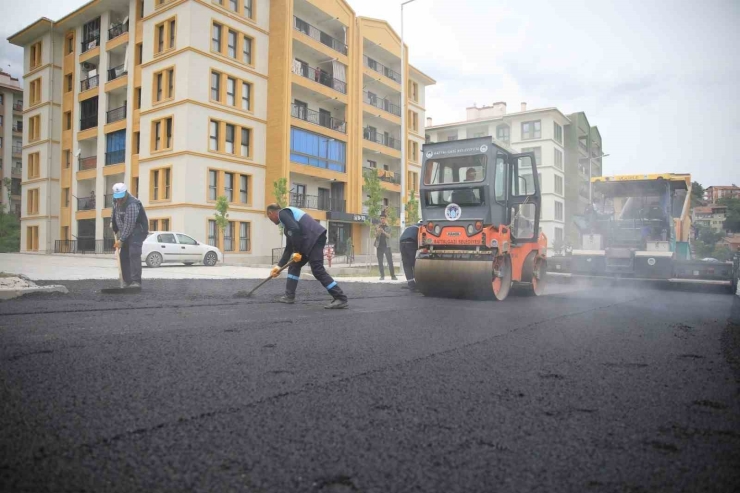 Battalgazi Belediyesi Yol Çalışmalarına Aralıksız Devam Ediyor