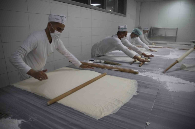 Gaziantepli Baklavacıdan Bayram Öncesi Dev İndirim