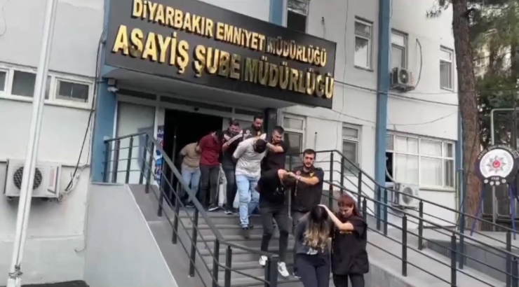 Diyarbakır Güzellik Salonlarına ’matruşka’ Operasyonu: 8 Tutuklama