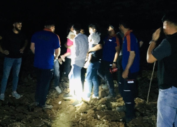 Diyarbakır’da Kaybolan Kuzenler Köyden 8 Kilometre Uzaklıkta Bulundu